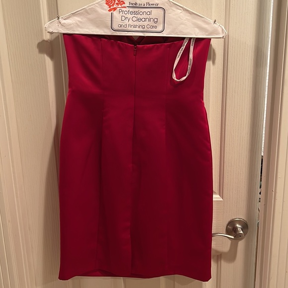 David’s bridal strapless dress - Picture 3 of 4